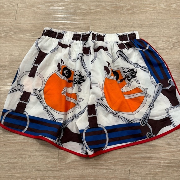 NWOT Women’s Patterned High Waisted Pull On Shorts Size XXL - Picture 3 of 3